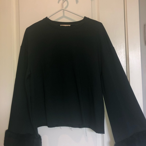 ZARA crop top with fur sleeves size SMALL. BRAND NEW!! - Picture 3 of 3